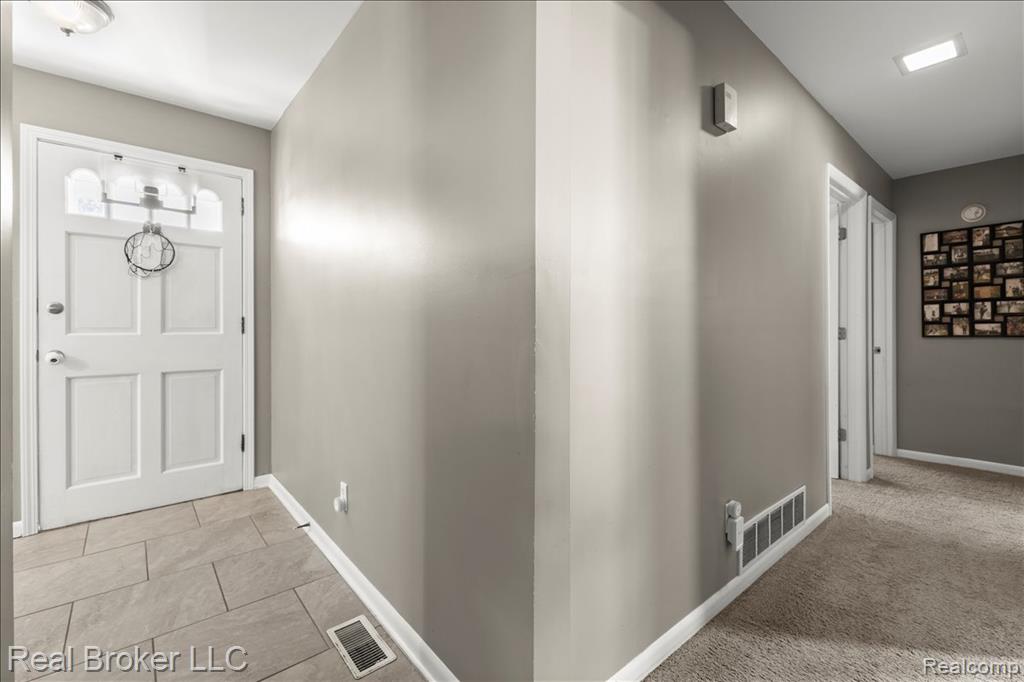 4268 Ravenswood Road, Port Huron, MI 48060 — Photo 17