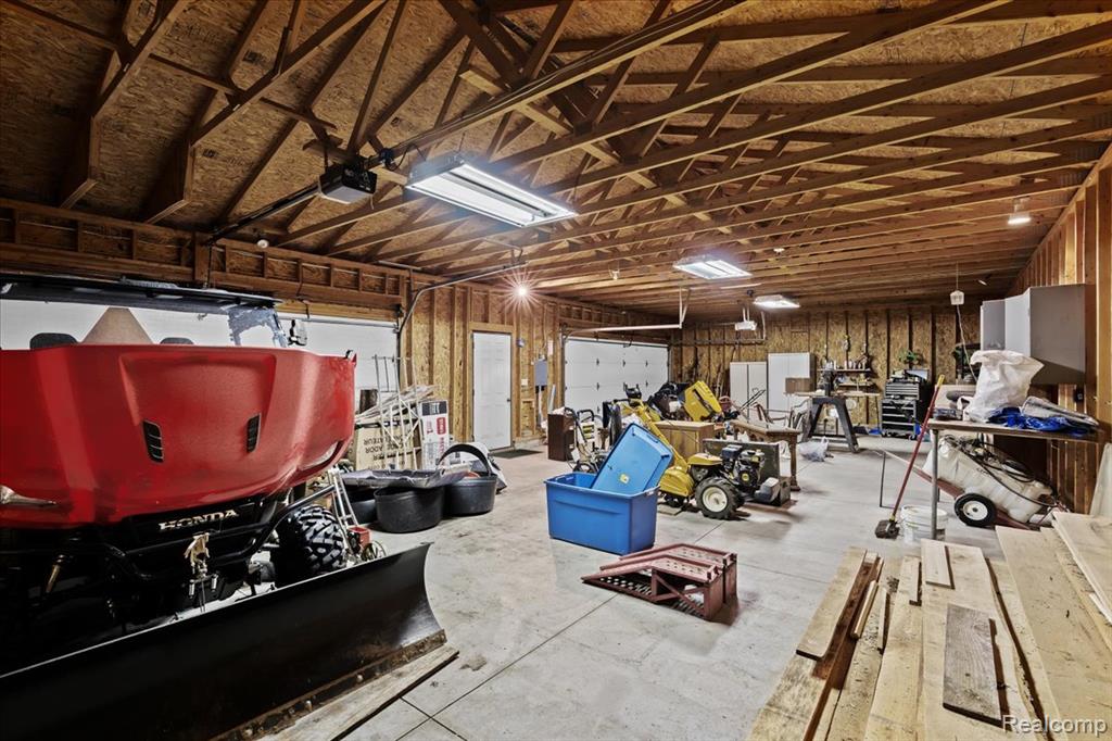 425 N Brandt, Ortonville, MI 48462 — Photo 42