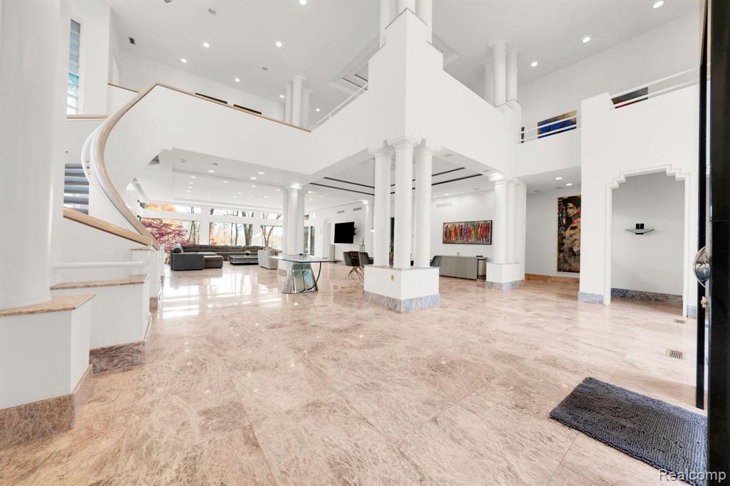 1744 Heron Ridge Drive, Bloomfield Hills, MI, 48302
