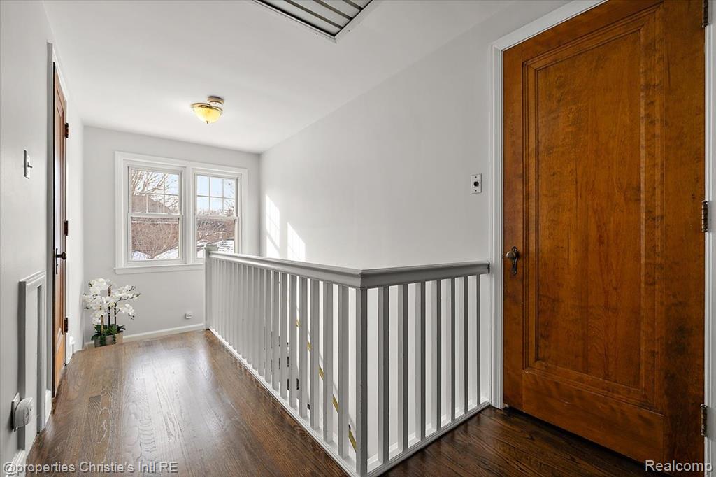 1253 Grayton Street, Grosse Pointe Park, MI 48230 — Photo 17