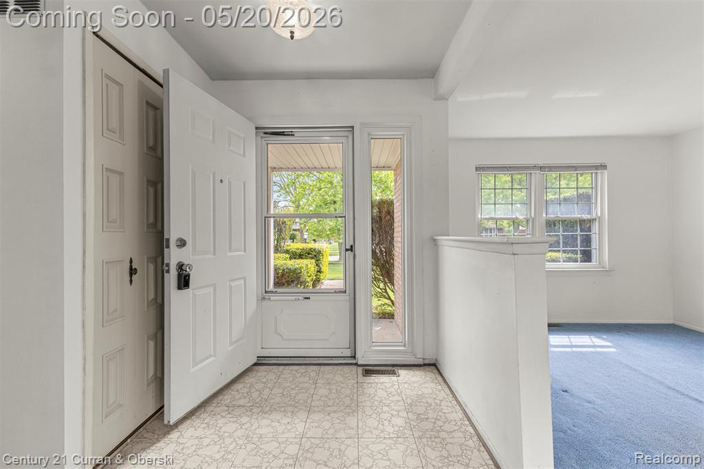 6873 Carriage Hills Drive, Canton, MI 48187 — Photo 5