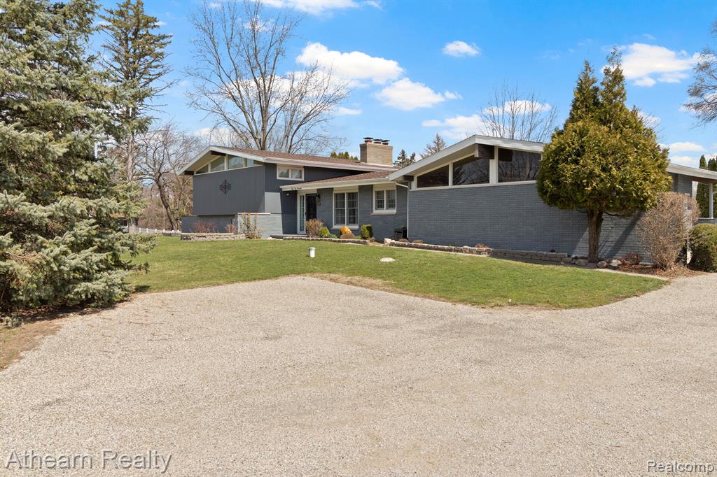 5200 N LUCE Road, Alma, MI 48801 — Photo 3
