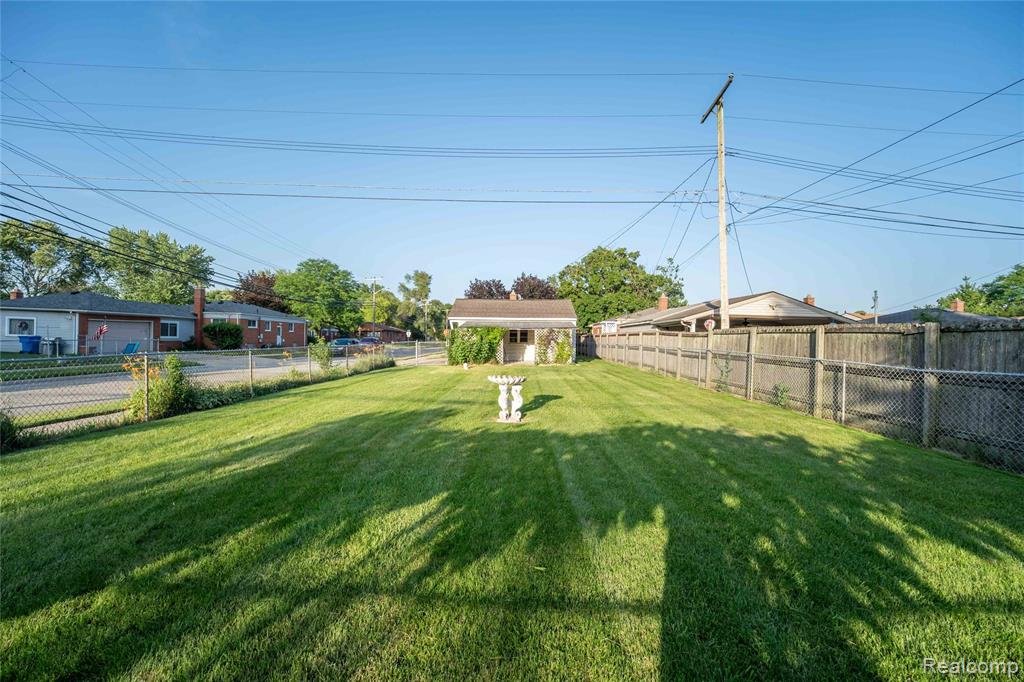 4402 Vassar Street, Dearborn Heights, MI 48125 — Photo 19