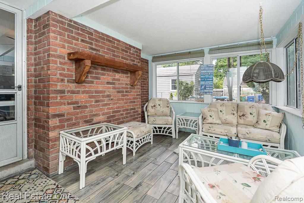 4196 Grayton Drive, Waterford, MI 48328 — Photo 14