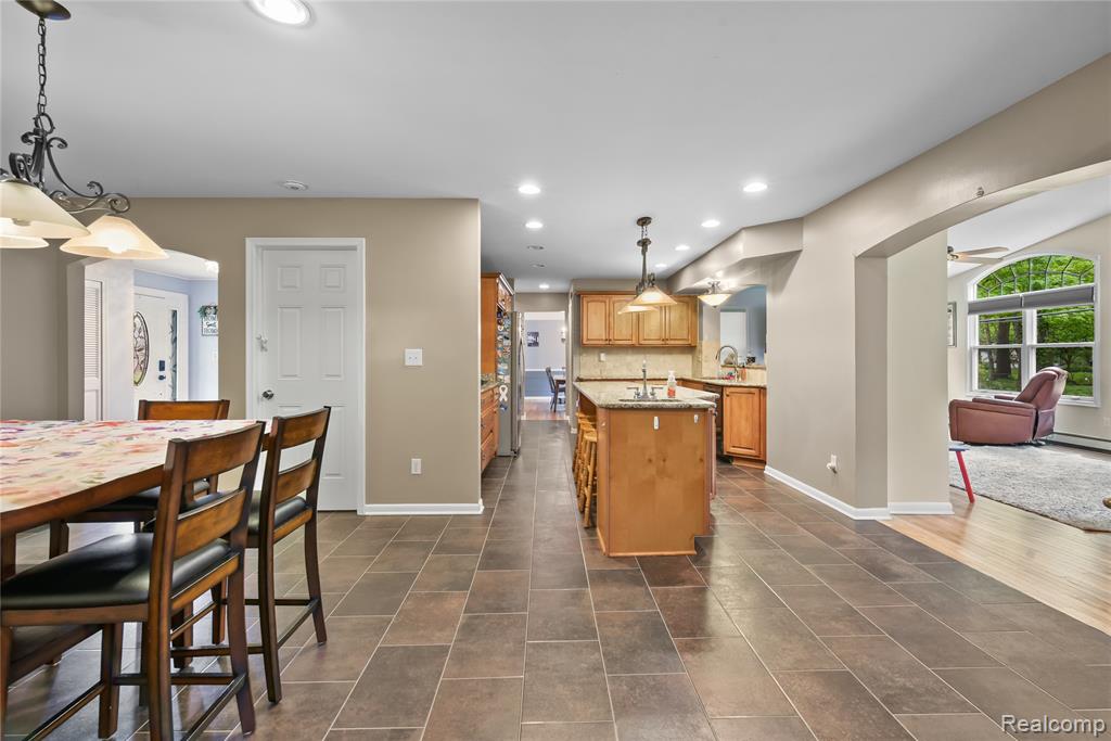 26060 Hidden Lane, Grosse Ile, MI 48138 — Photo 28