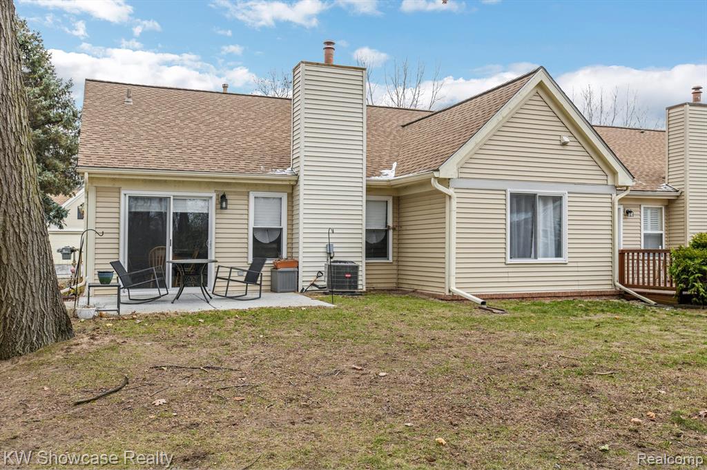 6481 PEMBROOK Drive, Westland, MI — Photo 22