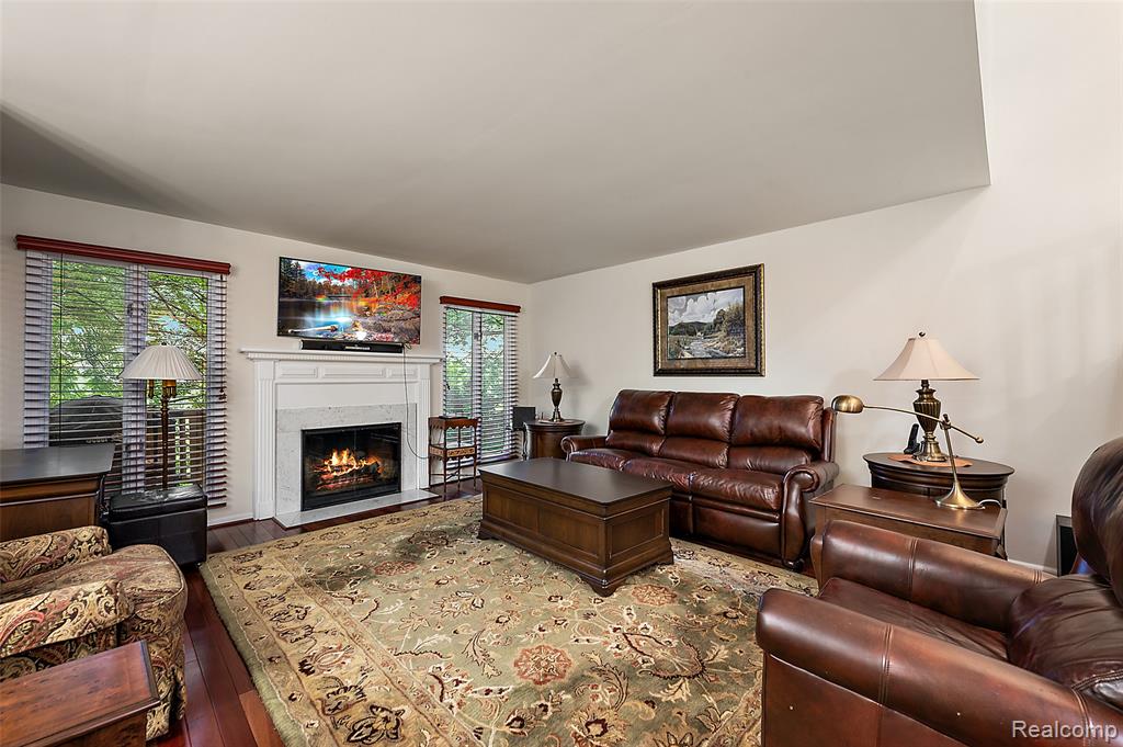 968 Golfview Court, Rochester Hills, MI 48307 — Photo 13