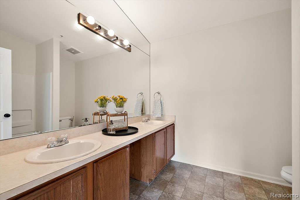 43 Georgetown Court, Dearborn, MI 48126 — Photo 5