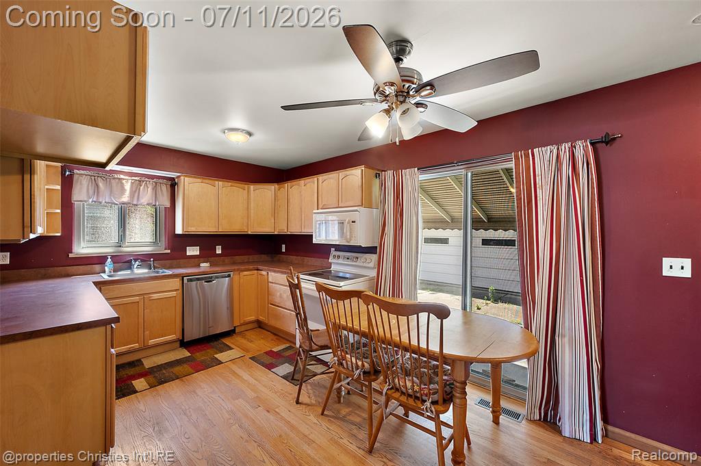 9961 Merriman Road, Livonia, MI 48150 — Photo 5