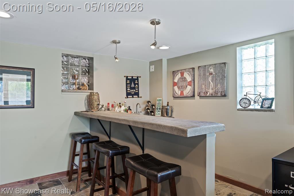 4693 Forest Avenue, Waterford, MI 48328 — Photo 35