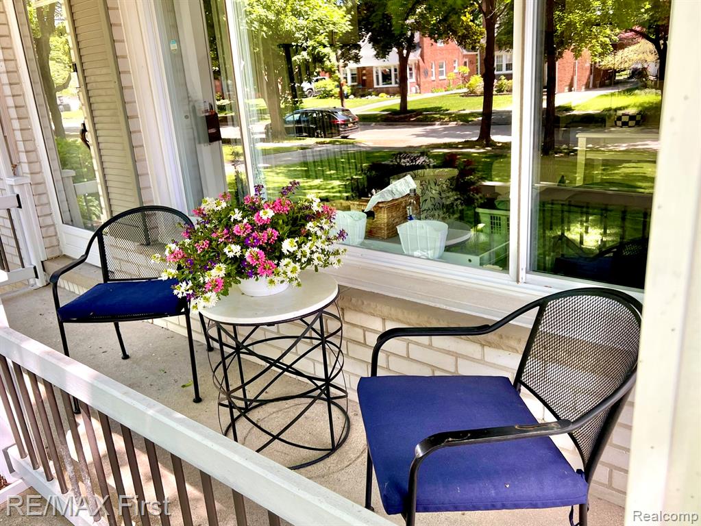 908 Marywood Drive, Royal Oak, MI 48067 — Photo 2