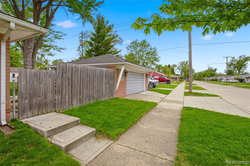 1271 E Barrett Avenue, Madison Heights, MI 48071 — Photo 26