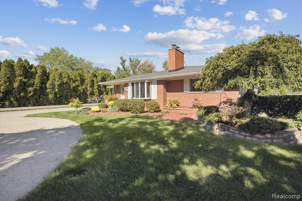 49816 W Huron River Drive, Belleville, MI 48111 — Photo 3