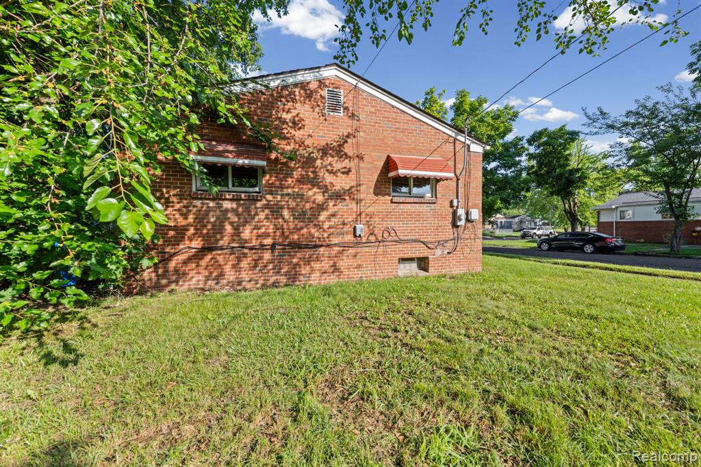 1601 S Bassett Street, Detroit, MI 48217 — Photo 25