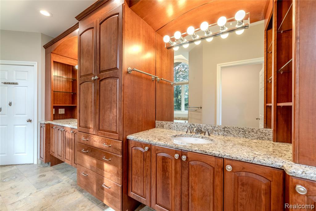 591 Rudgate Road, Bloomfield Hills, MI 48304 — Photo 73
