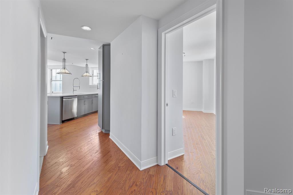 525 W Lafayette Boulevard, 14D, Detroit, MI 48226 — Photo 27