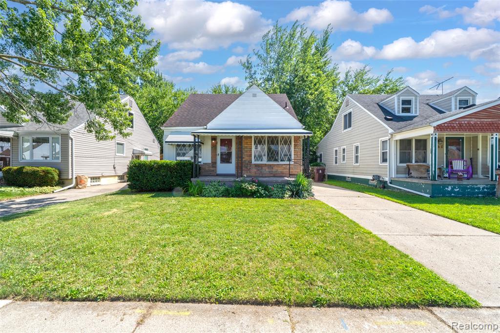 8272 Coolidge, Center Line, MI 48015 — Photo 3