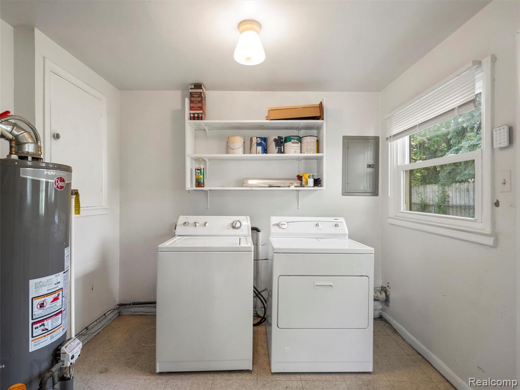 594 E Barrett Avenue, Madison Heights, MI 48071 — Photo 19