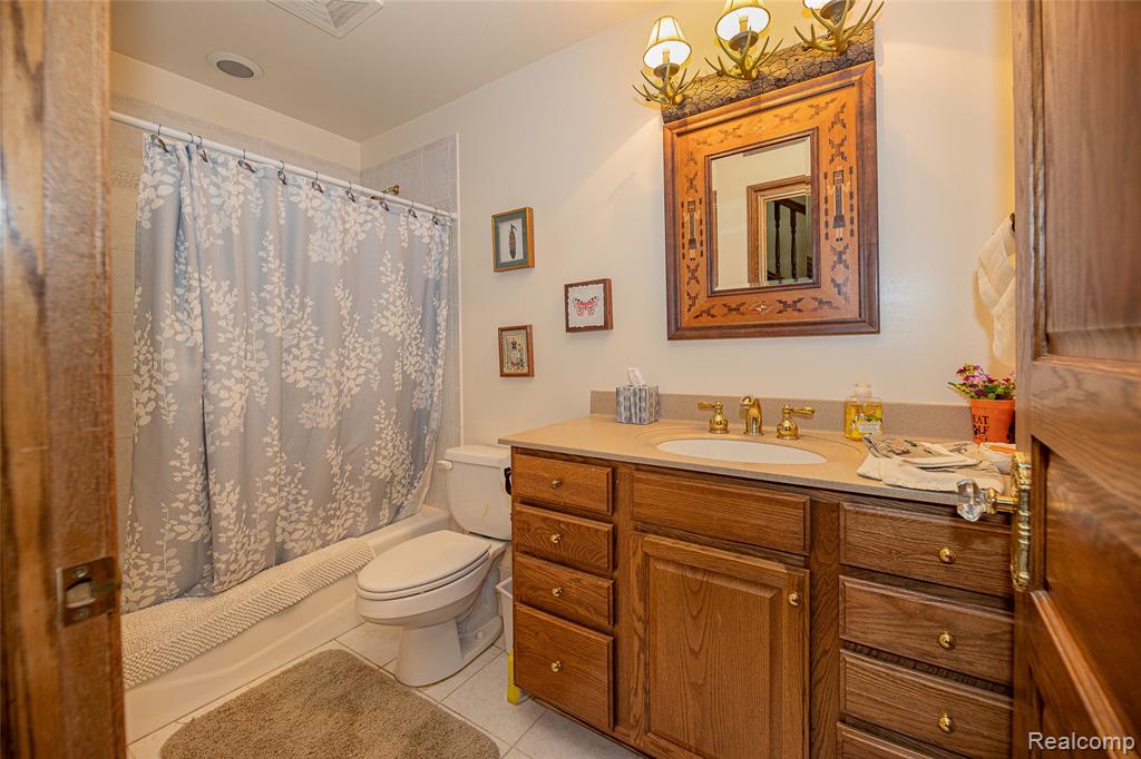 3839 Shamrock Drive, Lapeer, MI 48446 — Photo 53