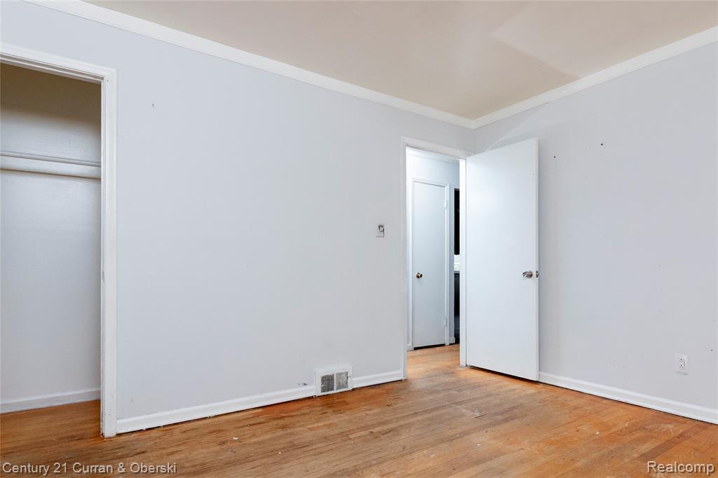 7077 Deering Street, Garden City, MI — Photo 15
