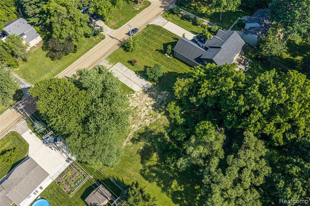 466 Driftwood Avenue, Rochester Hills, MI 48307 — Photo 5