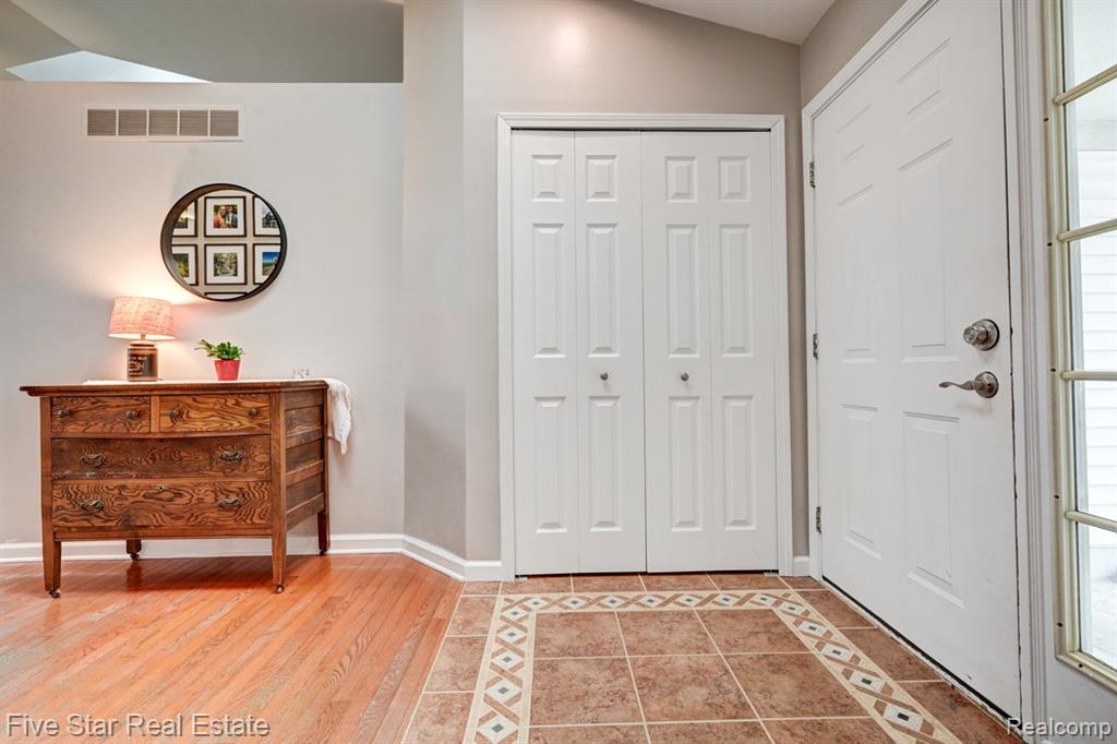 7511 BERMUDA DUNES, Ypsilanti, MI 48197 — Photo 5