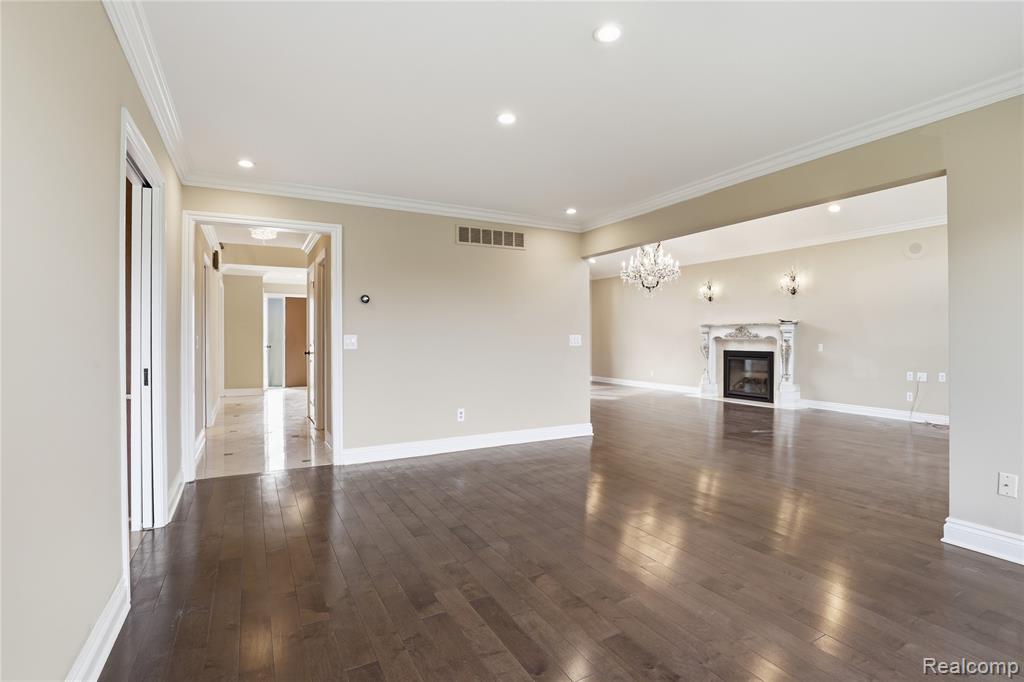 2084 Wabeek Hill Court, Bloomfield Hills, MI 48302 — Photo 17