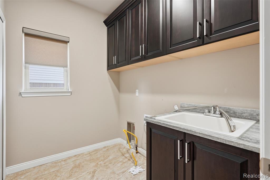 7419 Park Terrace Lane, Shelby Twp, MI 48317 — Photo 27