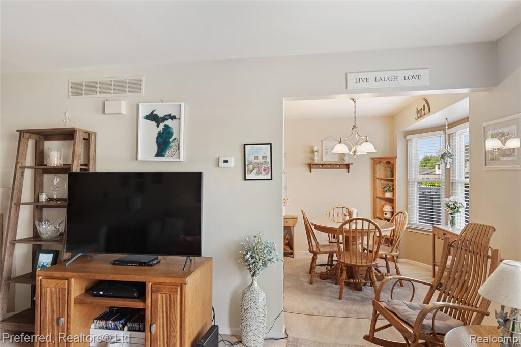 1921 Vine Way Drive, 36, Canton, MI 48188 — Photo 5