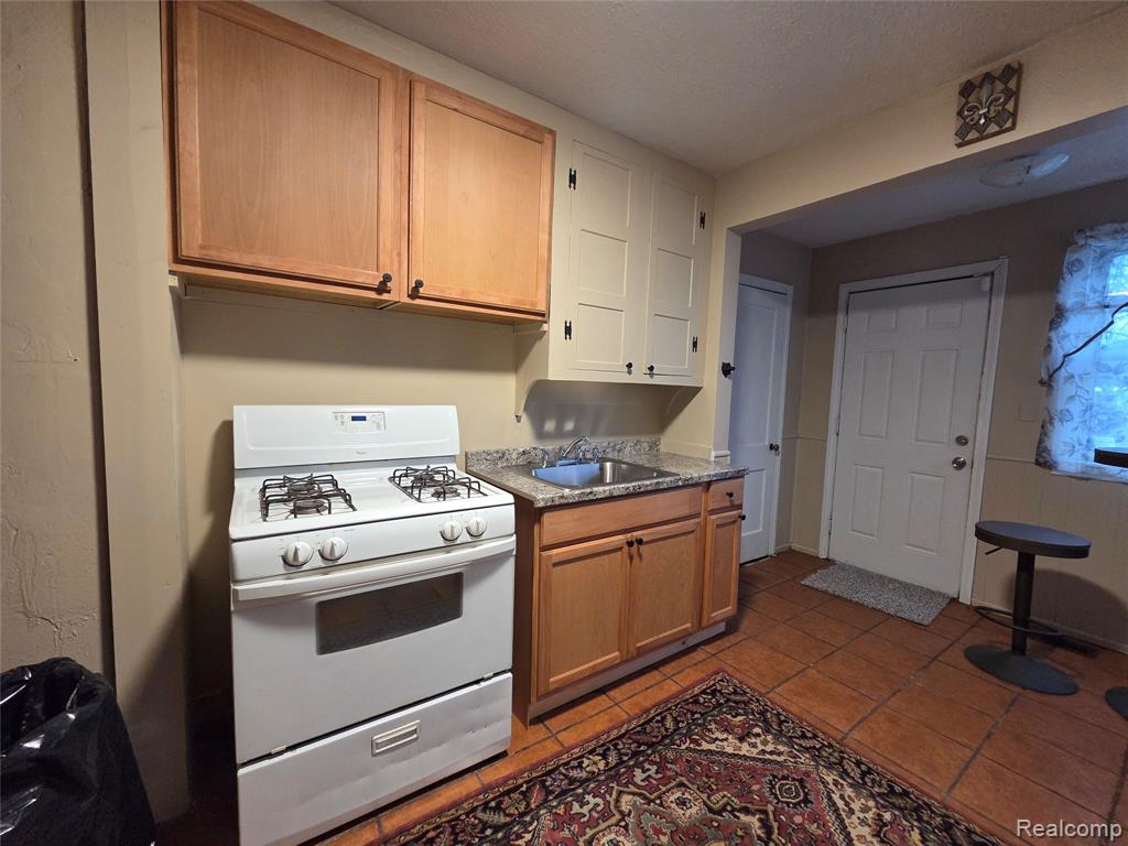 4607 Radnor Street, Detroit, MI 48224 — Photo 13