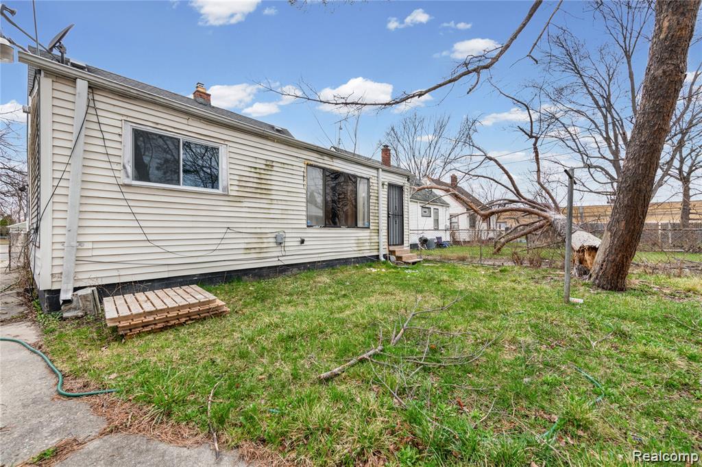 20290 Bradford Street, Detroit, MI 48205 — Photo 21