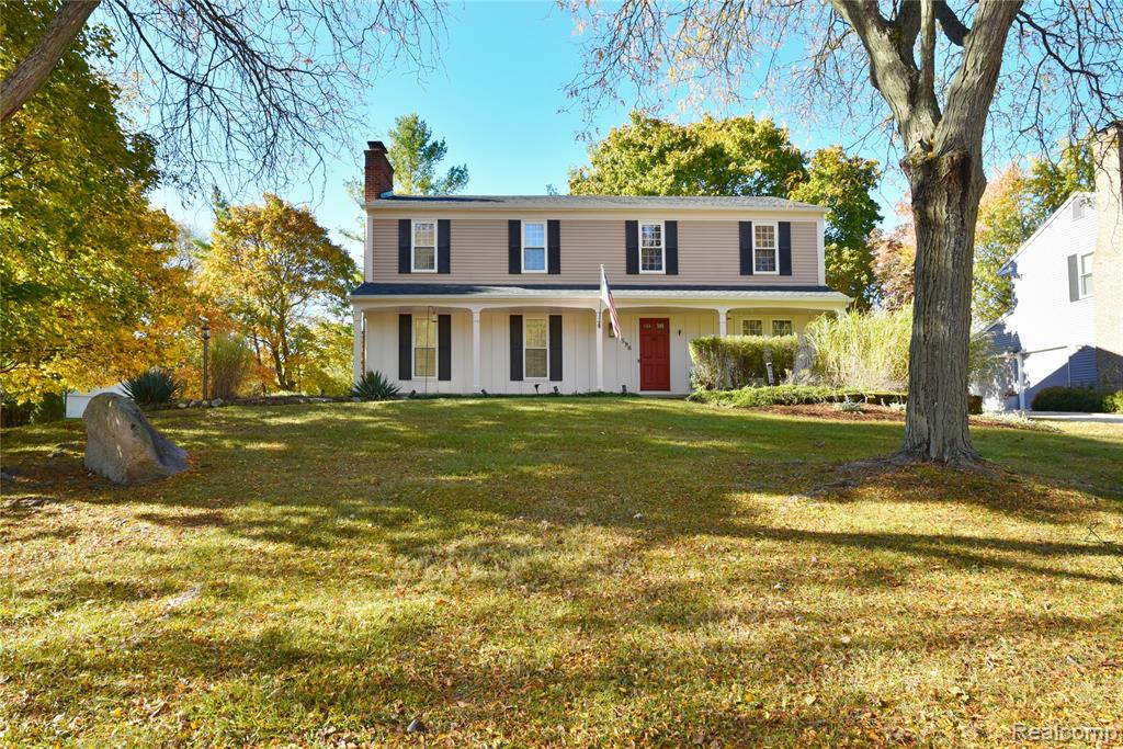 5596 Beauchamp Place, West Bloomfield, MI — front exterior