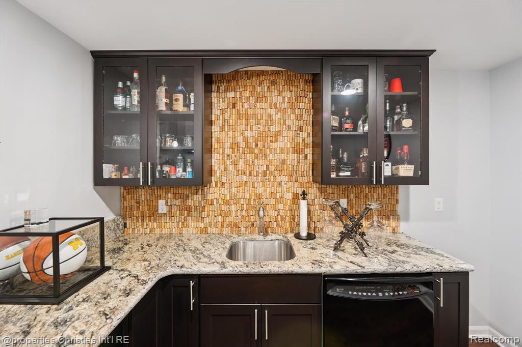15908 CRYSTAL DOWNS E, Northville, MI 48168 — Photo 50