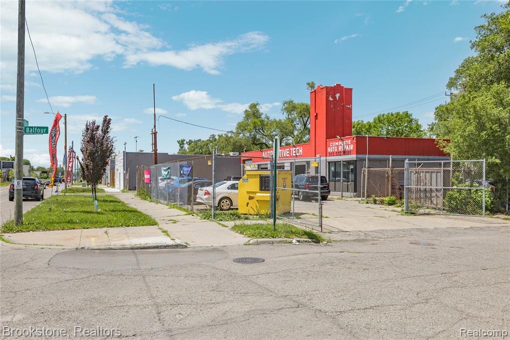 10200 Whittier Street, Detroit, MI 48224 — Photo 2