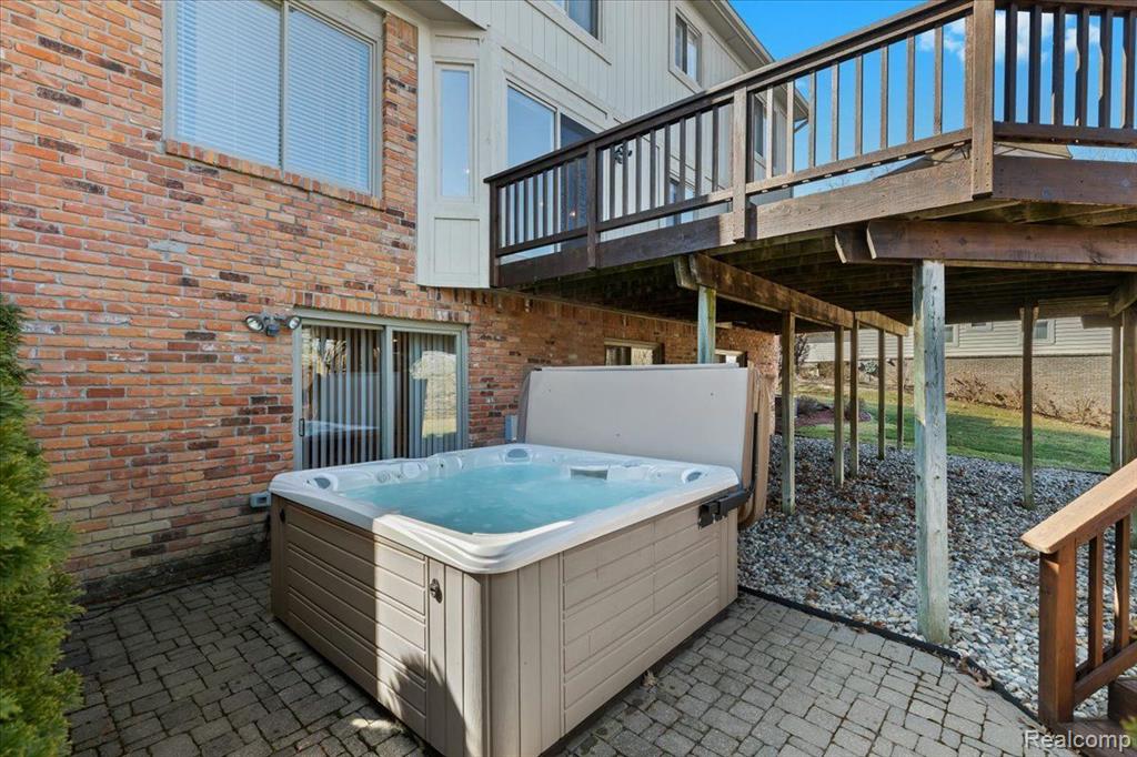 57322 HIDDEN TIMBERS Drive, South Lyon, MI 48178 — Photo 42
