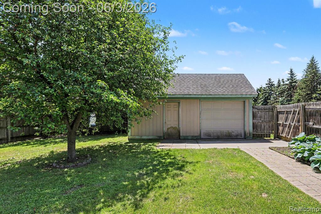 46430 Schoenherr Road, Utica, MI 48315 — Photo 6