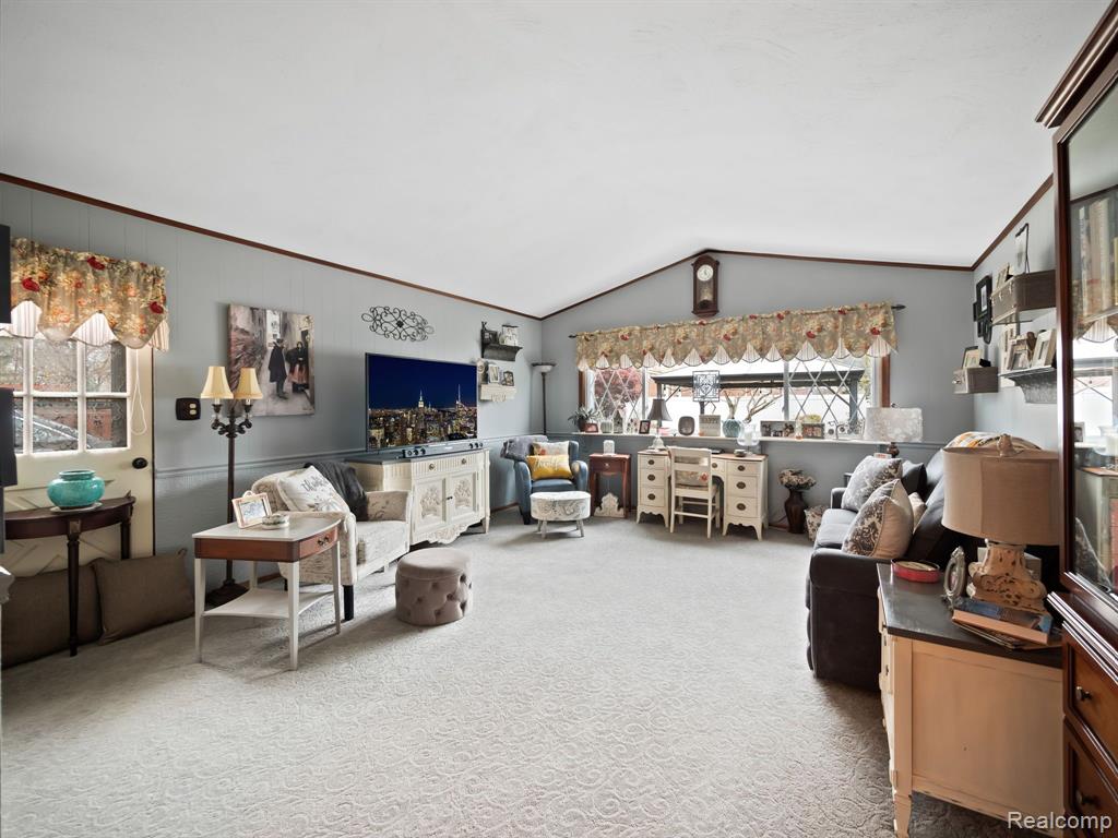6713 ROSEDALE Boulevard, Allen Park, MI 48101 — Photo 17