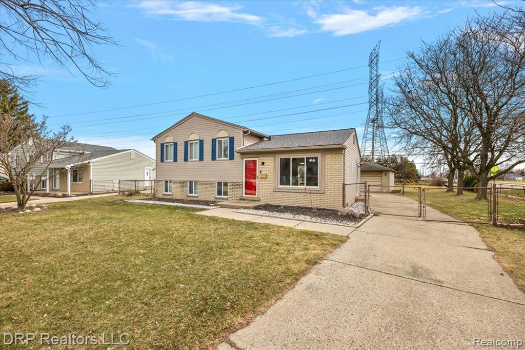 44012 Carrnation Drive, Sterling Heights, MI 48313 — Photo 4