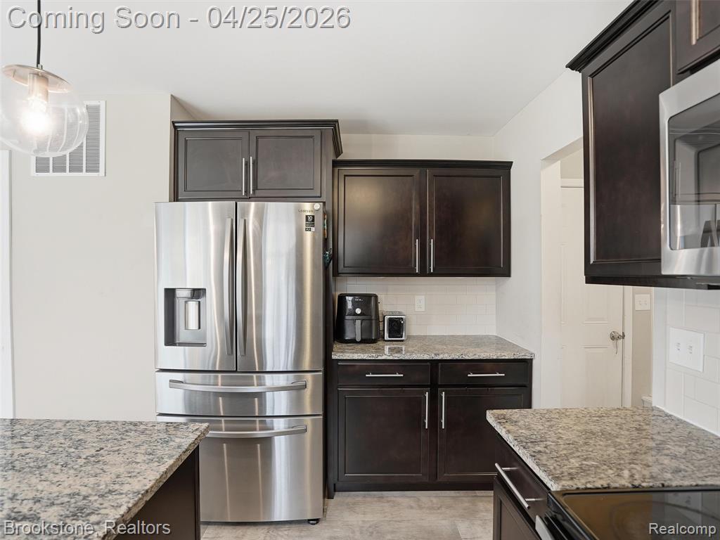 402 Ridgewood Drive, Ortonville, MI 48462 — Photo 17