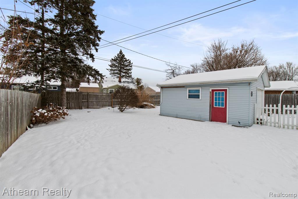 822 SOUTHWOOD Drive, Fenton, MI 48430 — Photo 5