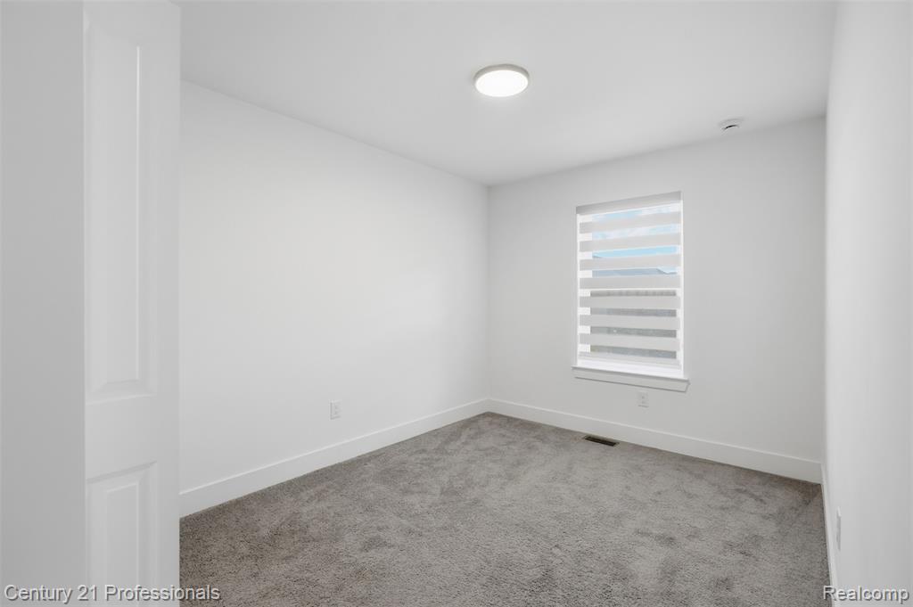 2917 Summers Place, Troy, MI 48084 — Photo 16