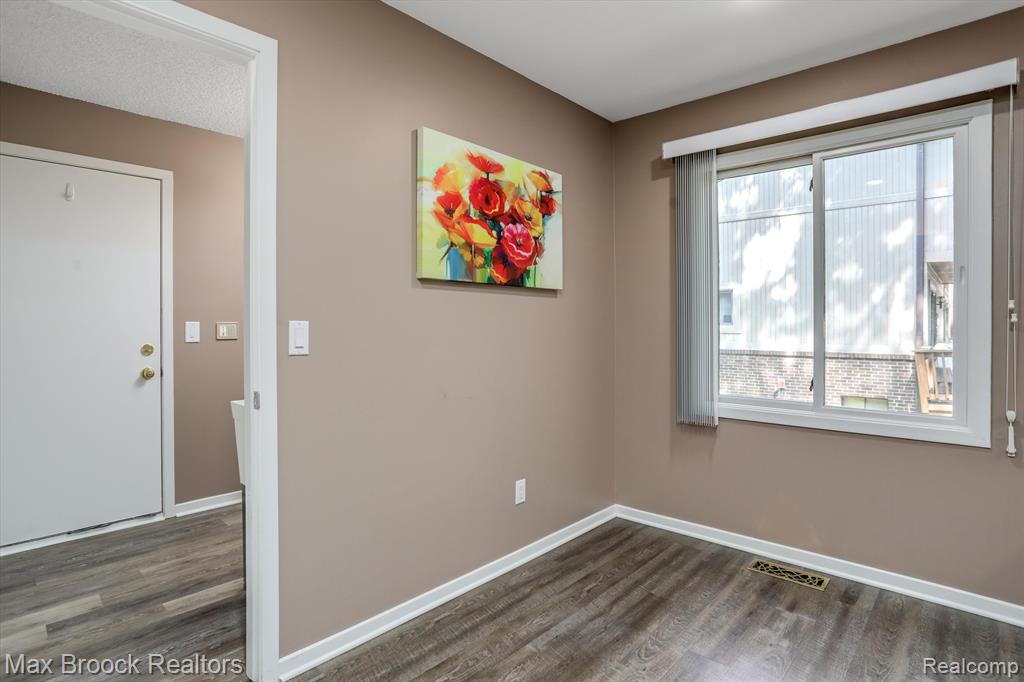 6257 GATEWOOD, West Bloomfield, MI — Photo 13