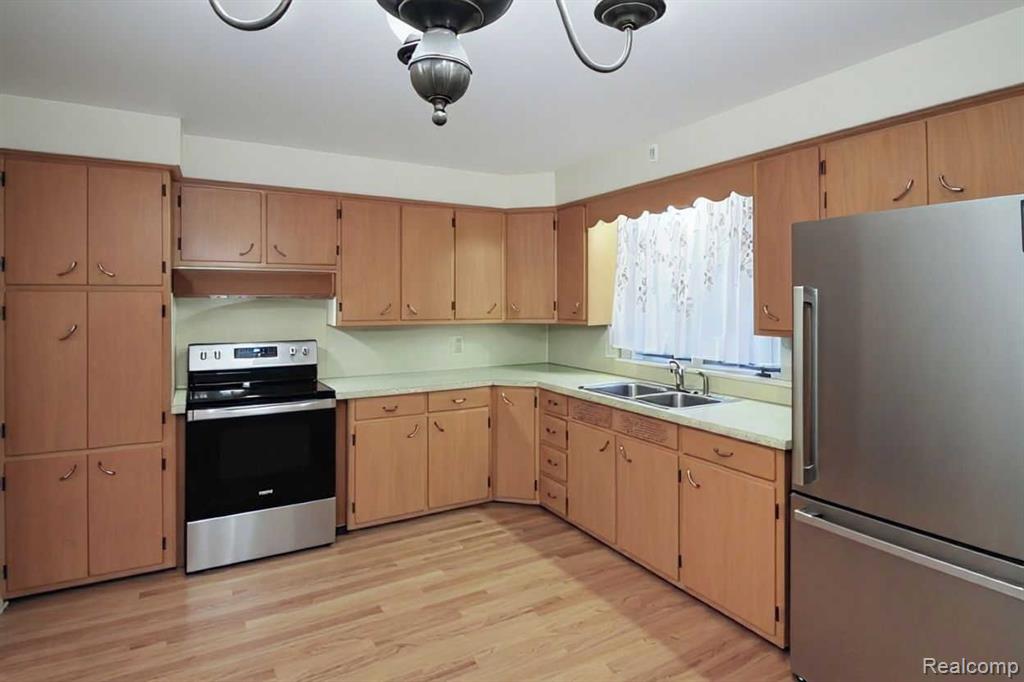 734 N Monroe Street, Monroe, MI 48162 — Photo 8
