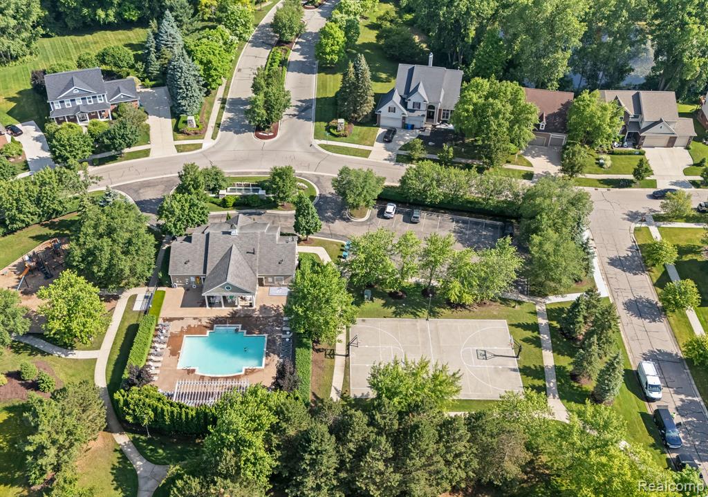6060 Balmoral Way, Commerce Twp, MI 48382 — Photo 56