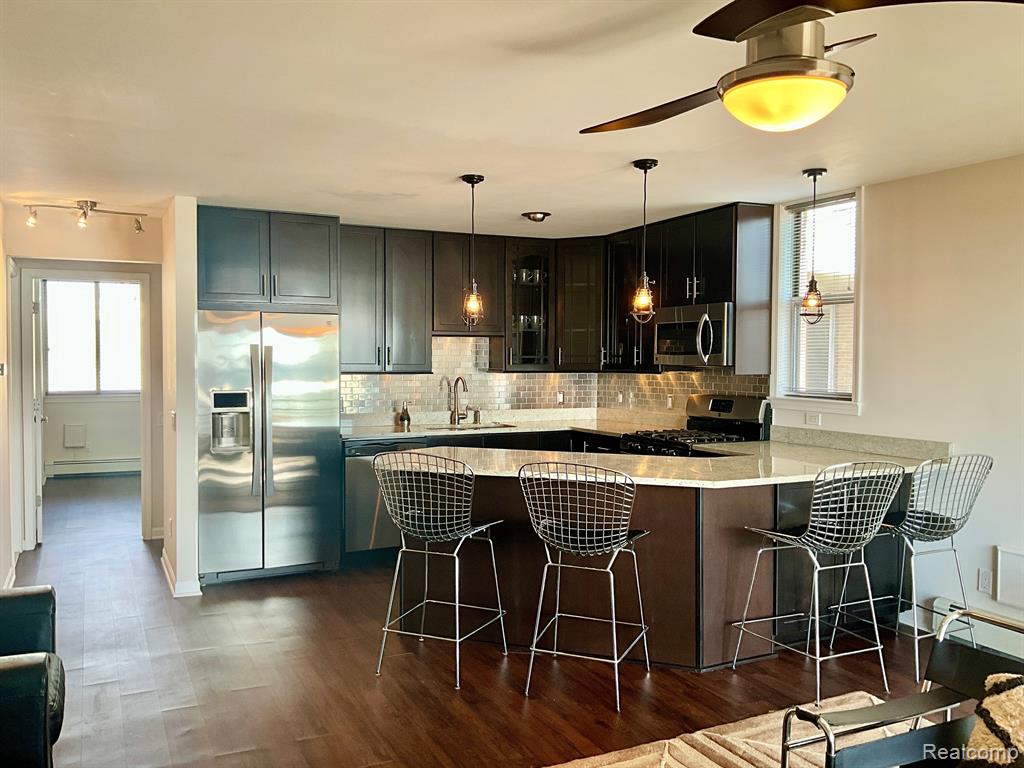 1675 CASS LAKE Road, D, Keego Harbor, MI 48320 — Photo 5