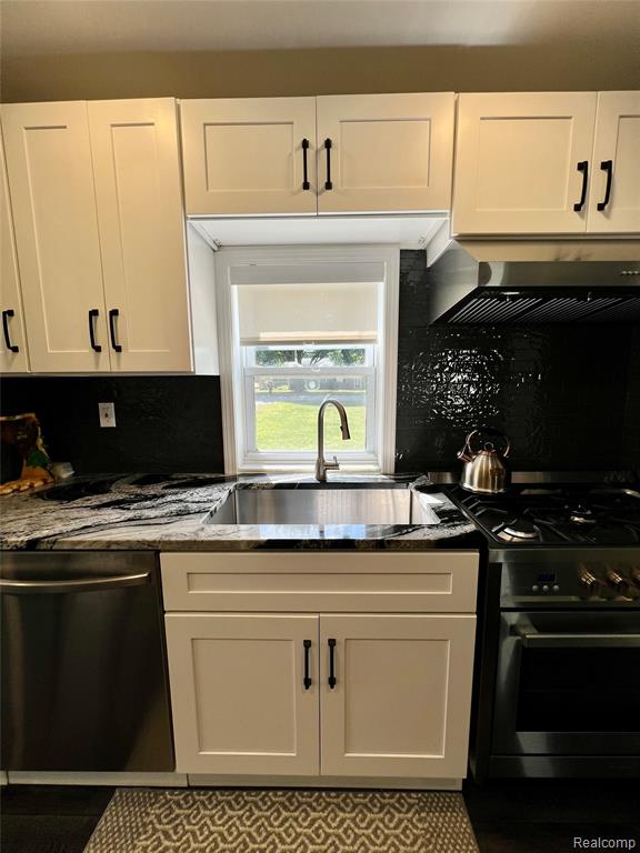 5206 Oak Park Drive, Clarkston, MI — Photo 17