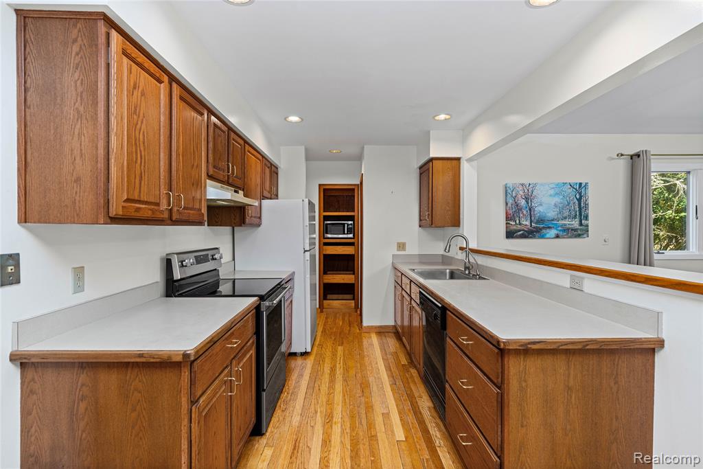 760 Waterbury Road, Highland, MI 48356 — Photo 16
