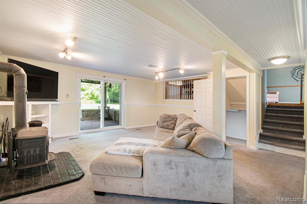 6269 N Webster Road, Flint, MI 48504 — Photo 10