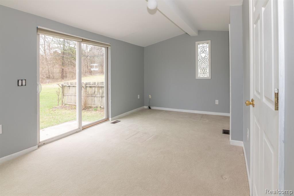4941 S HILL Road, Milford, MI 48381 — Photo 11