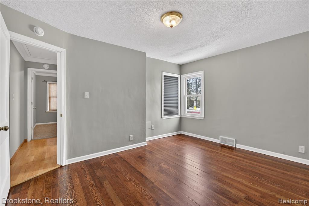 14801 Pennsylvania Road, Riverview, MI 48193 — Photo 14